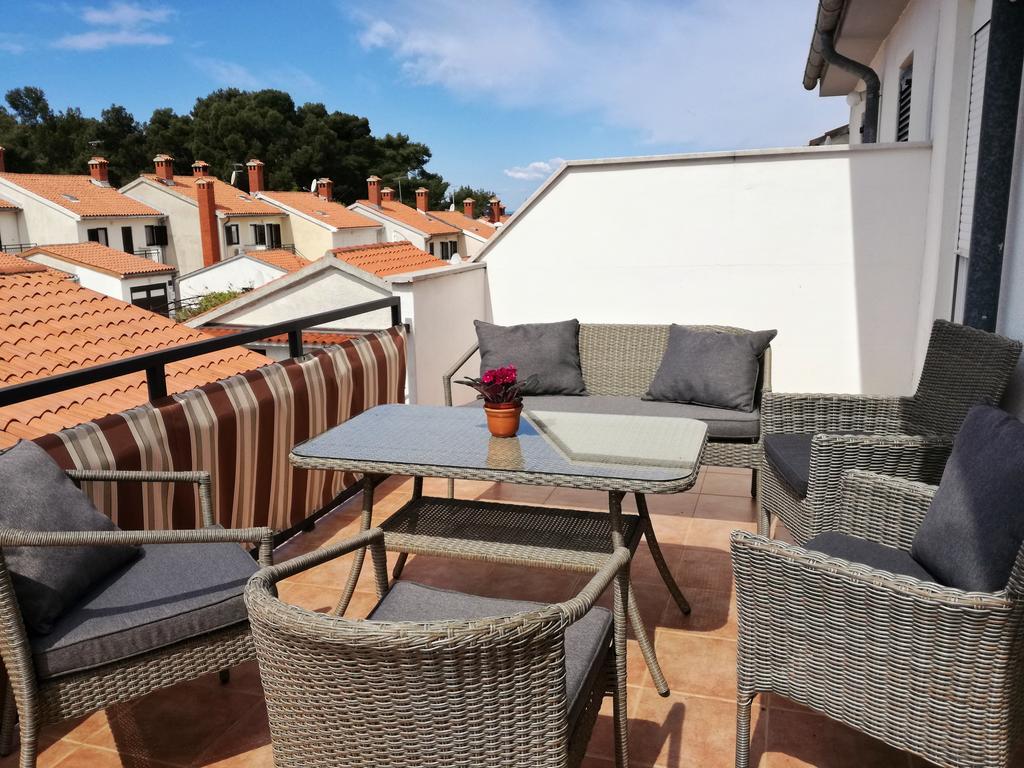 Apartments Radmila Пореч Экстерьер фото