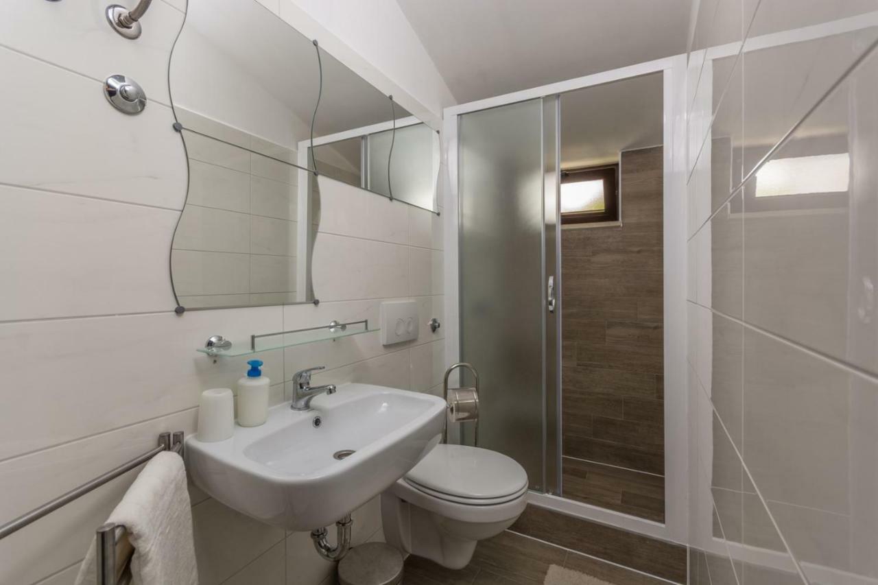 Apartments Radmila Пореч Экстерьер фото