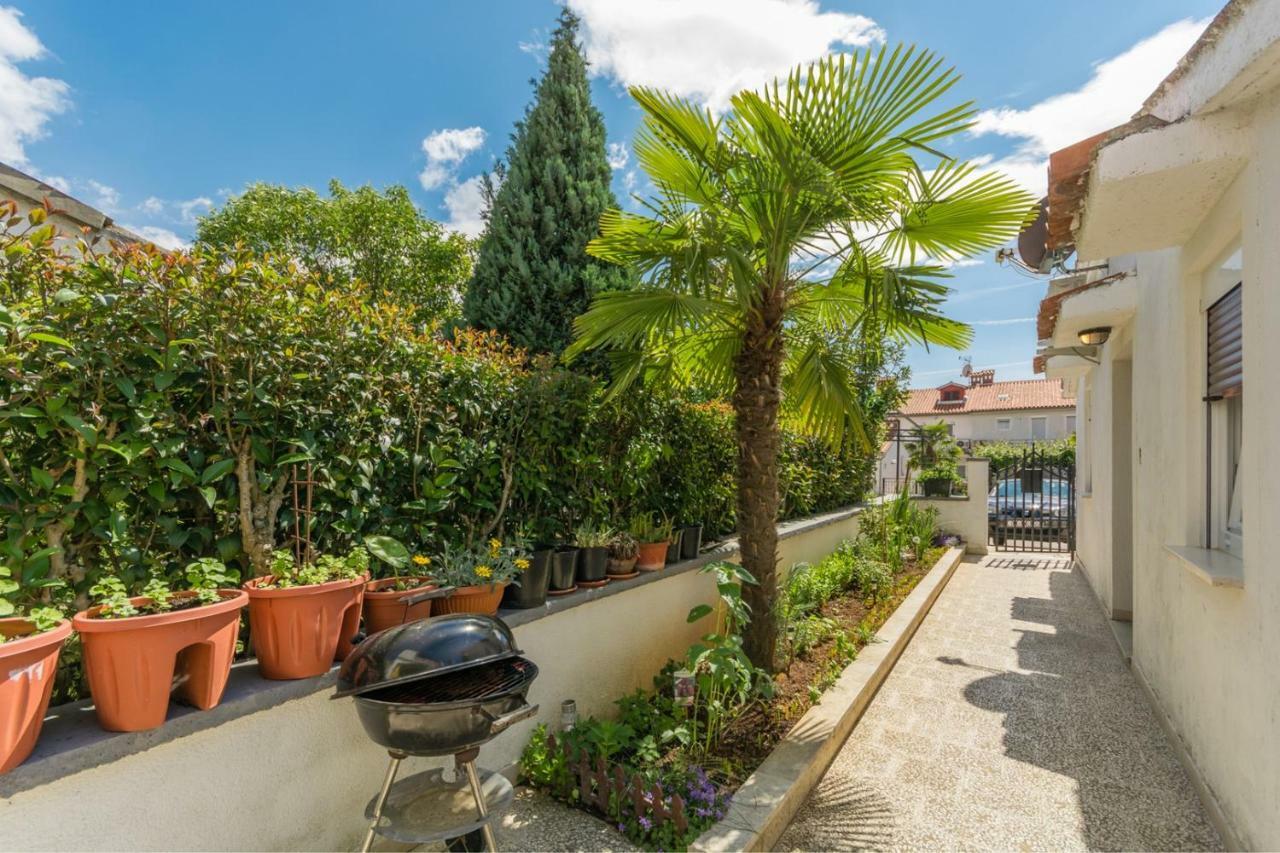 Apartments Radmila Пореч Экстерьер фото